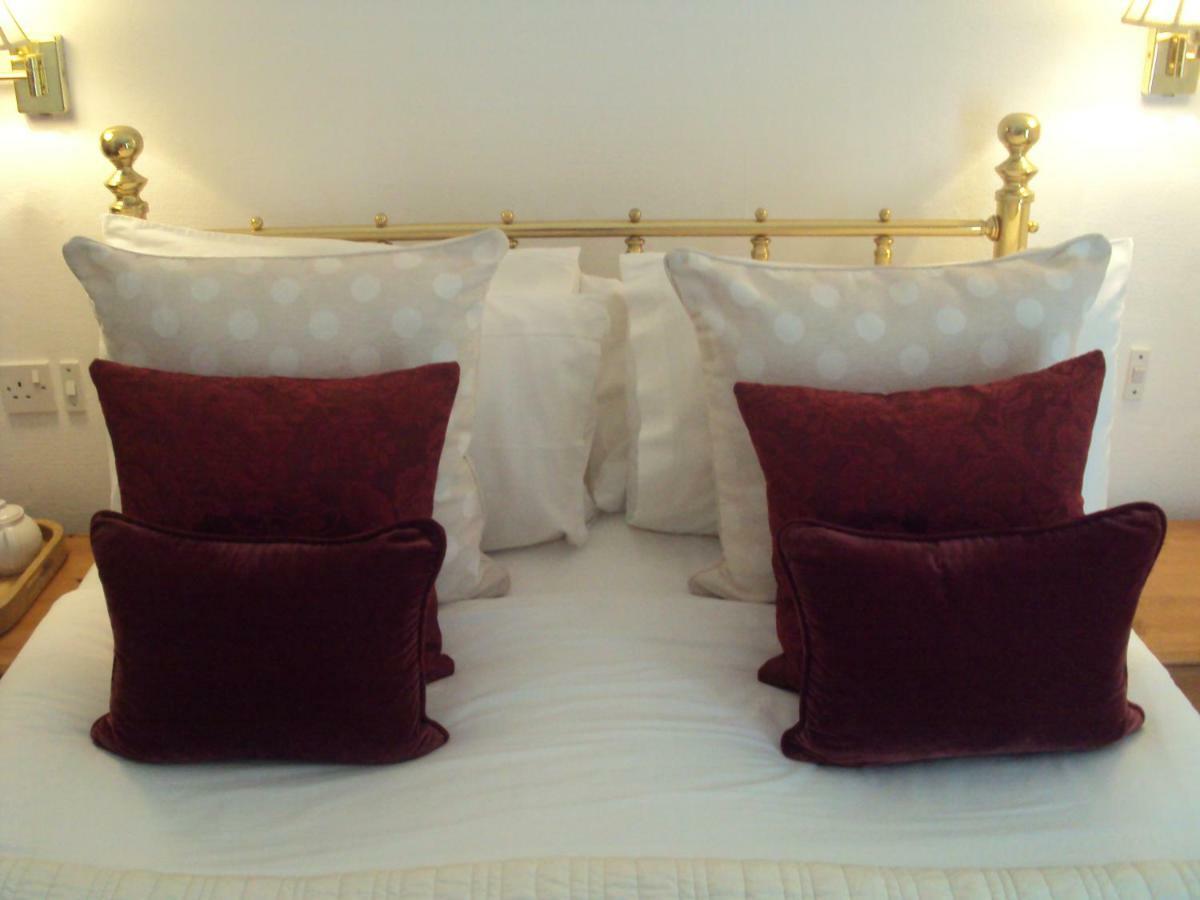 Woodlands Bed & Breakfast Лу Екстериор снимка